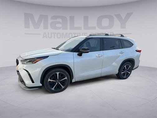 2022 Toyota Highlander XSE