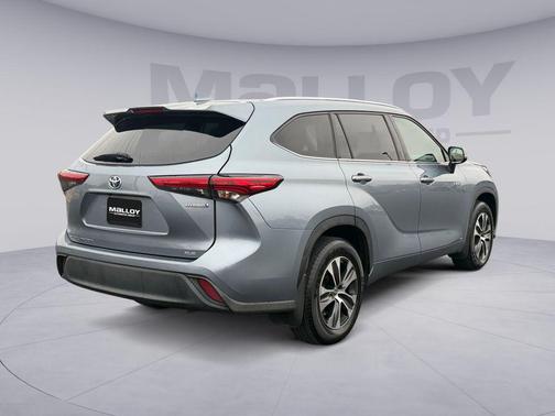 2021 Toyota Highlander Hybrid XLE