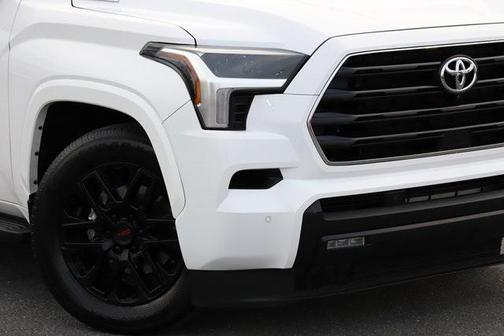 2025 Toyota Sequoia SR5