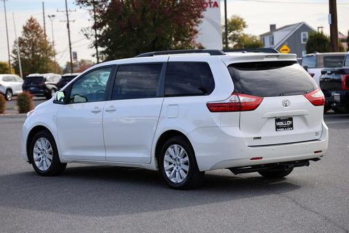 2016 Toyota Sienna XLE Premium