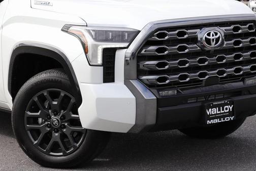 2025 Toyota Tundra Hybrid Platinum