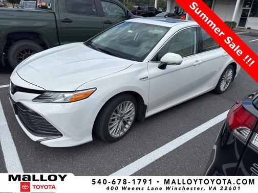 2020 Toyota Camry Hybrid XLE