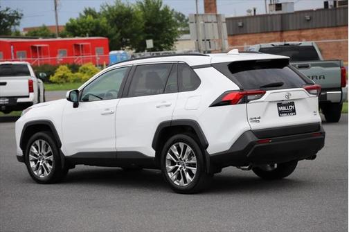 2020 Toyota RAV4 XLE Premium