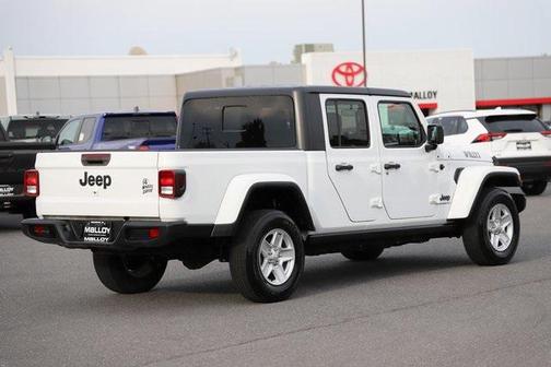 2021 Jeep Gladiator Sport