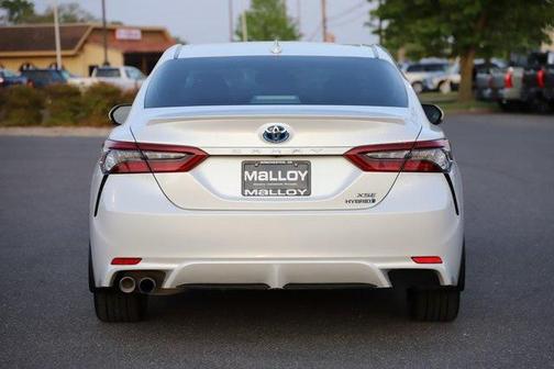 2022 Toyota Camry Hybrid XSE