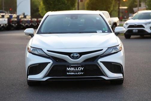 2022 Toyota Camry Hybrid XSE