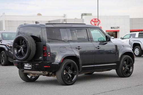 2022 Land Rover Defender 110 X-Dynamic HSE