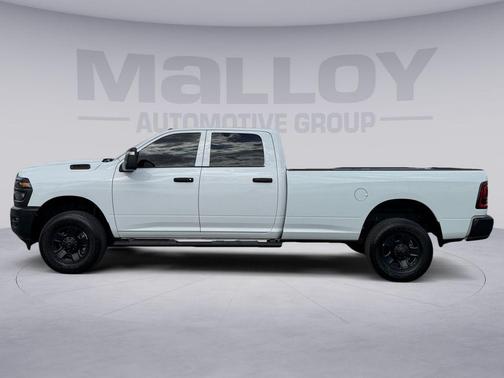 Bright White Clearcoat 2025 RAM 3500 Tradesman Crew Cab 4x4 8' Box