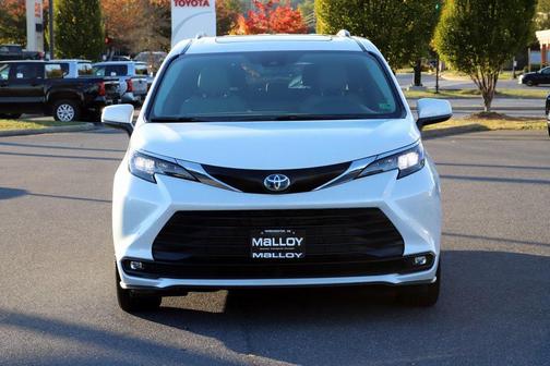 2025 Toyota Sienna XLE 7 Passenger