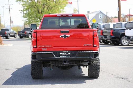 2025 Chevrolet Silverado 2500 4WD Crew Cab Standard Bed ZR2