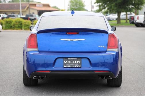 2018 Chrysler 300 S