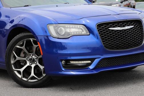 2018 Chrysler 300 S