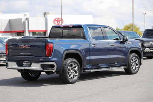 2022 GMC Sierra 1500 SLT