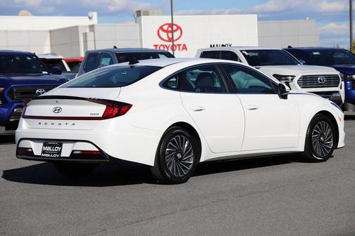 2023 Hyundai SONATA Hybrid SE