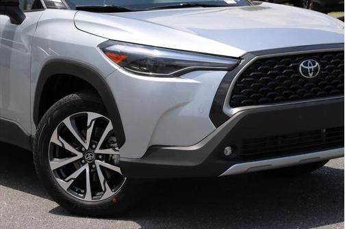 2025 Toyota Corolla Cross XLE