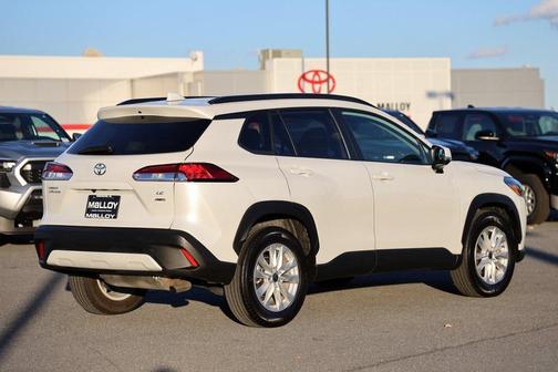 2023 Toyota Corolla Cross LE