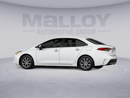 Ice 2026 Toyota Corolla LE