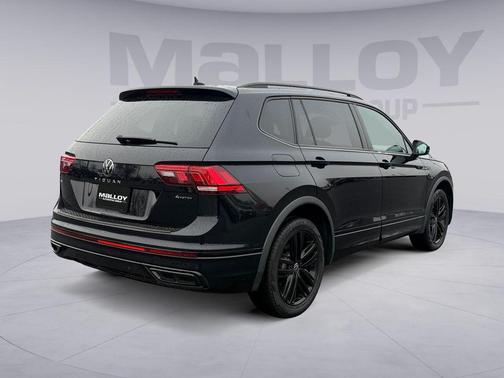 2022 Volkswagen Tiguan 2.0T SE R-Line Black 4MOTION