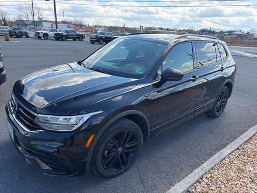 2022 Volkswagen Tiguan 2.0T SE R-Line Black 4MOTION