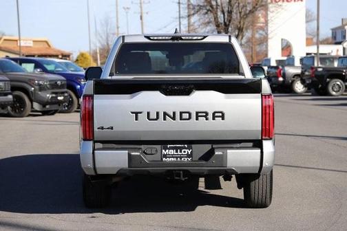 2024 Toyota Tundra Hybrid Platinum