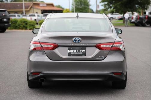 2018 Toyota Camry Hybrid XLE