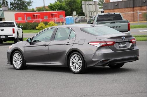 2018 Toyota Camry Hybrid XLE