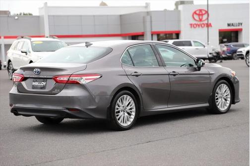 2018 Toyota Camry Hybrid XLE
