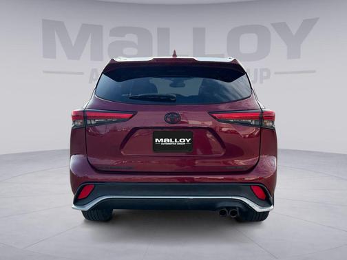 Ruby Flare Pearl 2022 Toyota Highlander XSE