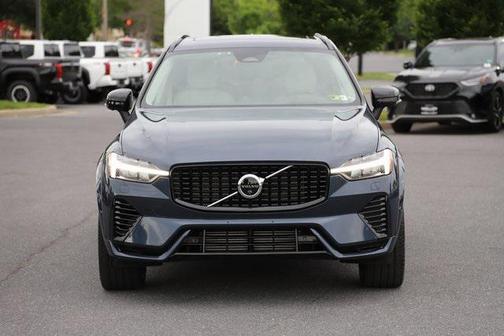2024 Volvo XC60 Recharge Plug-In Hybrid T8 Ultimate Dark Theme