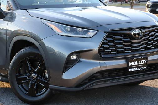 2021 Toyota Highlander LE