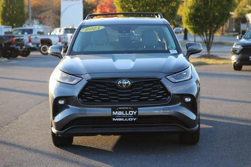 2021 Toyota Highlander LE