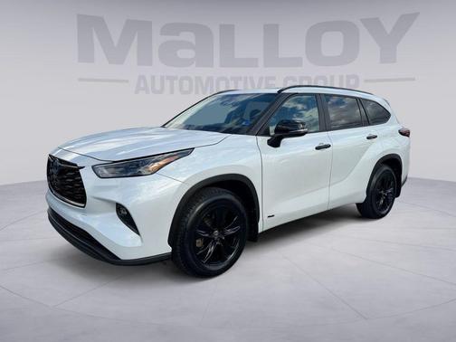 2024 Toyota Highlander Hybrid XLE