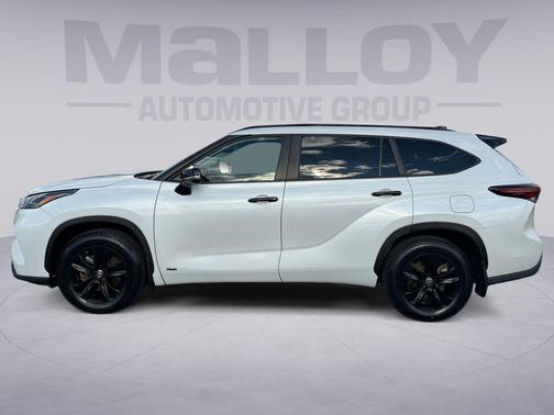 2024 Toyota Highlander Hybrid XLE