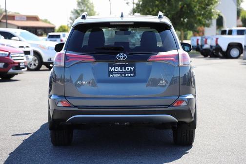 2018 Toyota RAV4 SE