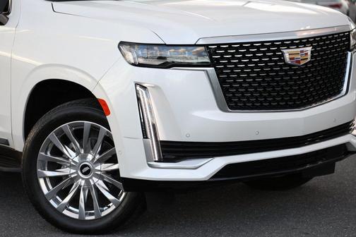 2024 Cadillac Escalade ESV Premium Luxury