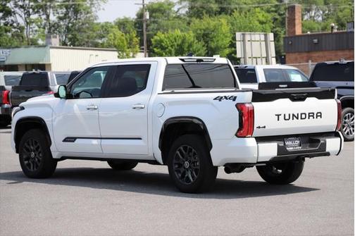 2024 Toyota Tundra Hybrid Platinum