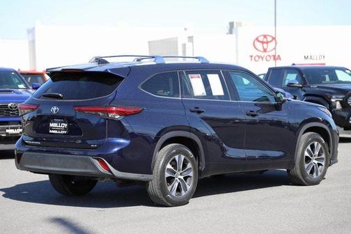 2022 Toyota Highlander XLE