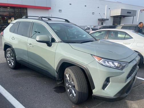 2021 Toyota RAV4 XLE Premium