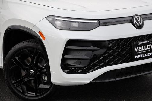 2025 Volkswagen Tiguan 2.0T SE R-Line Black 4MOTION