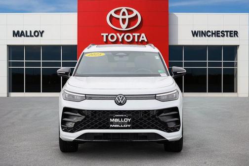 2025 Volkswagen Tiguan 2.0T SE R-Line Black 4MOTION