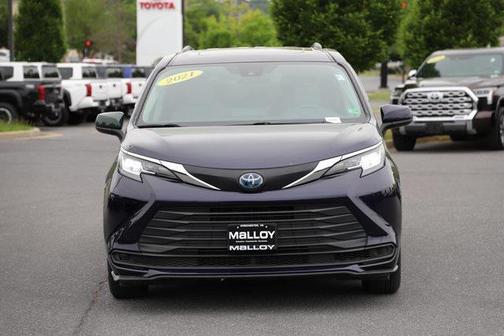 2021 Toyota Sienna LE
