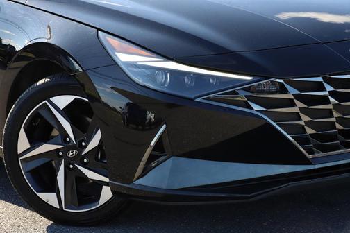 2021 Hyundai ELANTRA Limited