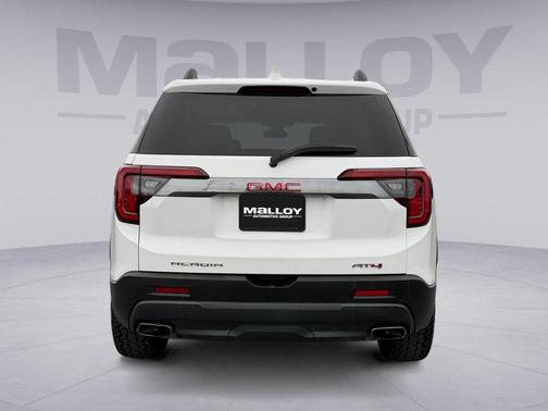 2023 GMC Acadia AWD AT4
