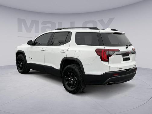 2023 GMC Acadia AWD AT4