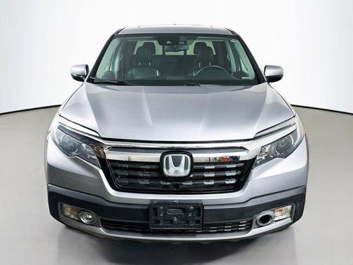 Lunar Silver Metallic 2018 Honda Ridgeline RTL-E
