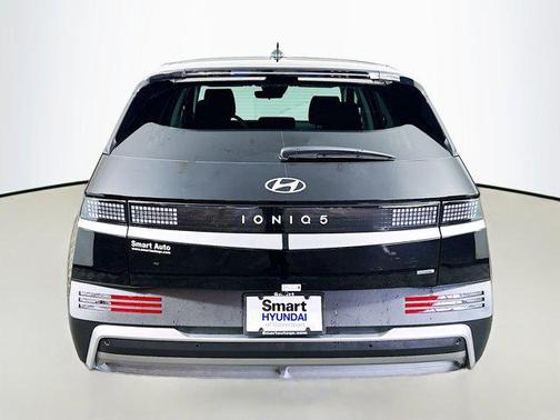 2026 Hyundai IONIQ 5 SE