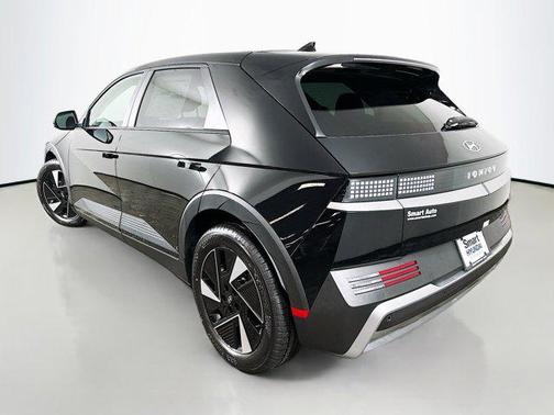 2026 Hyundai IONIQ 5 SE