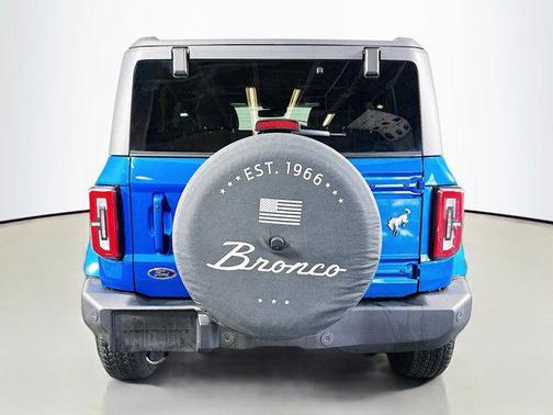 Velocity Blue Metallic 2023 Ford Bronco Outer Banks