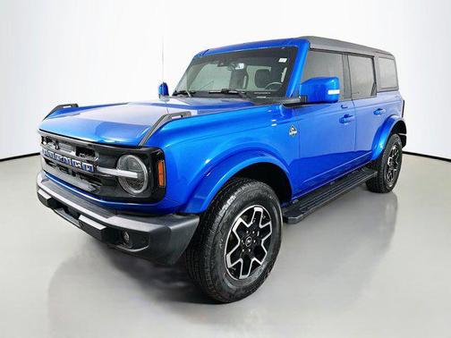 Velocity Blue Metallic 2023 Ford Bronco Outer Banks