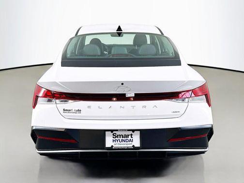 2025 Hyundai ELANTRA HEV Limited